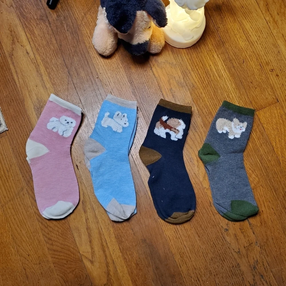 Daisy UP these socks